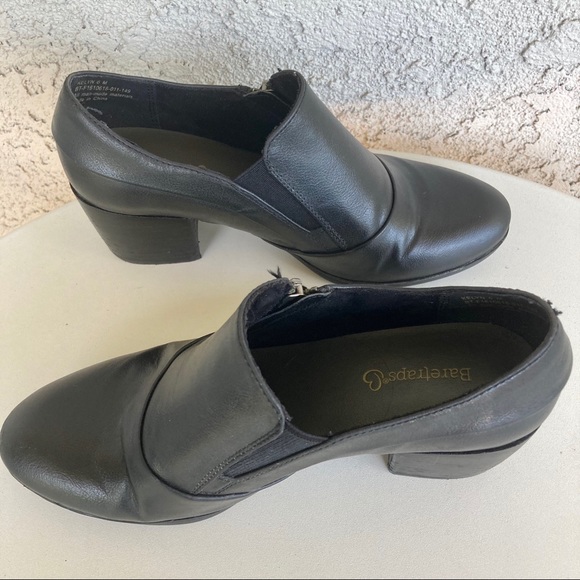 BareTraps Black Faux Leather Keyln Zip Booties - Picture 4 of 11